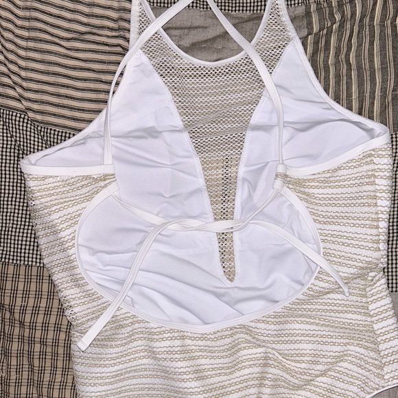 Gold one peice - Picture 3 of 6